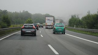 Avertizare pentru șoferii din Rom&acirc;nia! Asigurările auto se vor scumpi serios &icirc;n perioada următoare