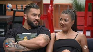 Roxana de la ”Puterea Dragostei” explică povestea imaginilor cu ea făcând videochat! Declarații exclusive