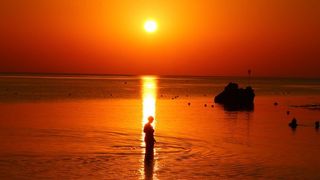 M&acirc;ine se re&icirc;ntoarce vara. Căldură mare &icirc;n plină toamnă