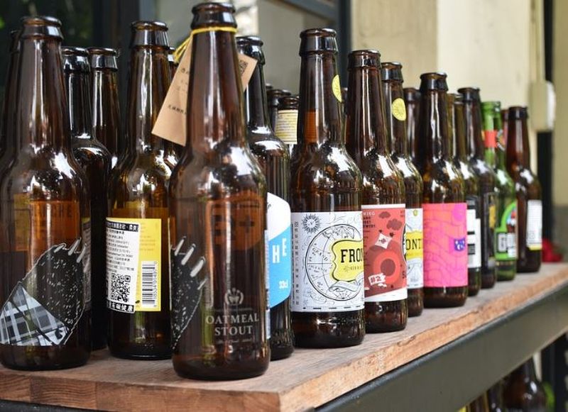 Adeverință pentru alcoolici. La o biserică din Satu Mare enoriașii depun jurământ: „Nu bea alcool, decât un litru pe zi! Aşa să-i ajute Dumnezeu"