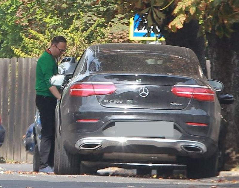 Alexandru Cumpănașu deține un Mercedes de 100.000 € și are șofer la cheremul lui. Ce secrete ascunde unchiul Alexandrei Măceșanu