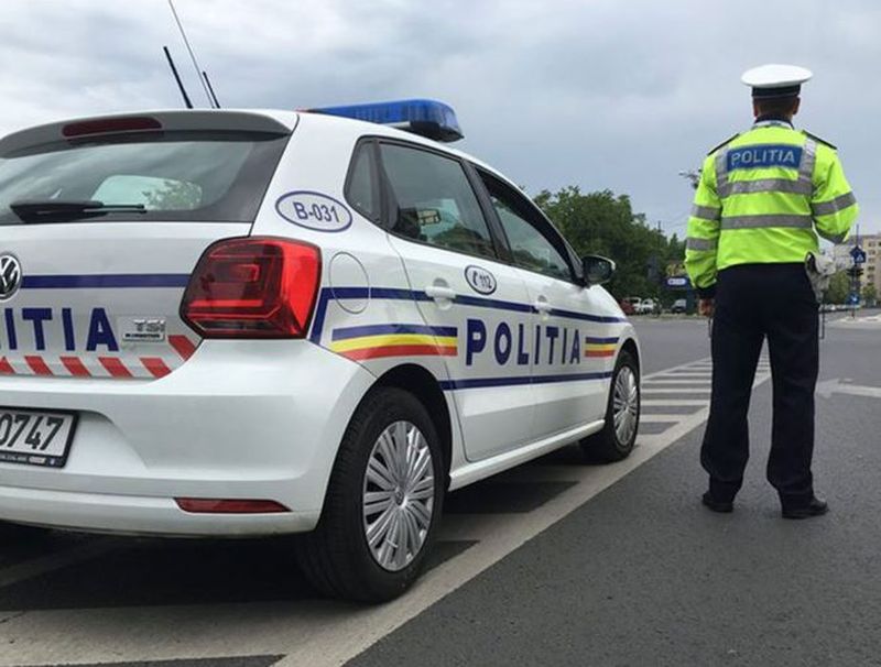 Urmărire ca-n filme pe șosea. Nu are frică de moarte, a fost prins cu cu 166 și 236 de km/h, în timp ce fugea de poliție