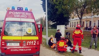 Accident de proporții - O fetiţă de opt ani a fost ucisă pe trotuar, iar alte două persoane sunt &icirc;n stare gravă