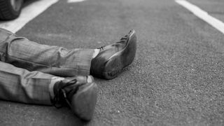 Accident de proporții - O fetiţă de opt ani a fost ucisă pe trotuar, iar alte două persoane sunt &icirc;n stare gravă