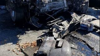 Accident de proporții, după ce mașina unei femei s-a ciocnit de un TIR