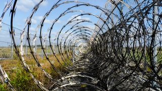 Un bărbat de 33 de ani, arestat &icirc;n cazul celor două femei agresate pe stradă, &icirc;n Bucureşti