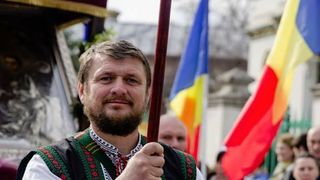 Liderul &rdquo;Frăției Ortodoxe&rdquo; a &icirc;nființat &rdquo;un grup de bărbați puternici&rdquo; care să salveze fetele abuzate!