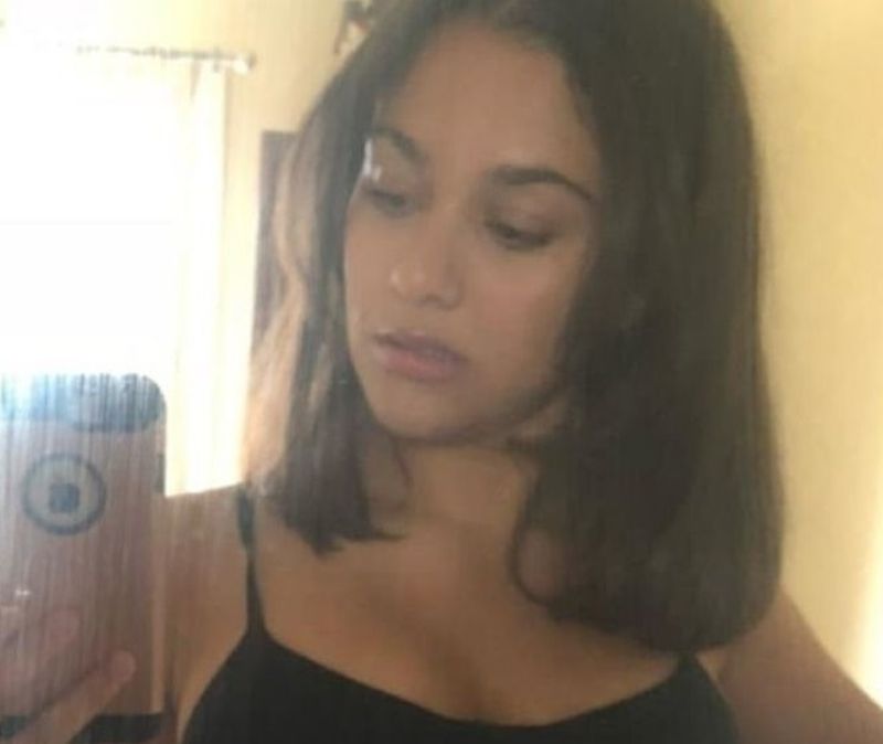 Fata care și-a vândut virginitatea unui politician de 50 de ani. Suma este uluitoare