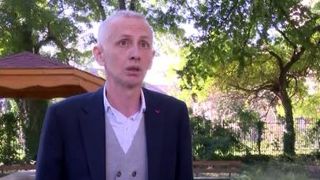 VIDEO | Profesorul care le-a stins elevilor țigările cu extinctorul &icirc;și explică gestul