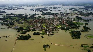 Catastrofă mondială. 1.600 de persoane au murit în urma musonului