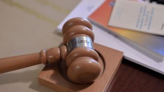 Curtea Constituţională solicită Parlamentului modificarea legii pentru alegerea preşedintelui