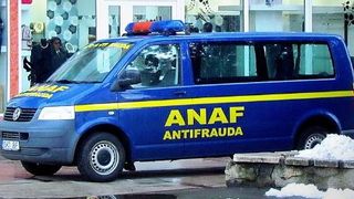 Foşti şefi din Ministerul Educaţiei, trimişi &icirc;n judecată pentru luare de mită; &icirc;n dosar este inculpat şi deputatul Viorel Stan