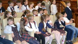 Elevii cer să înceapă școala pe 1 septembrie. Ei doresc schimbarea structurii anului școlar