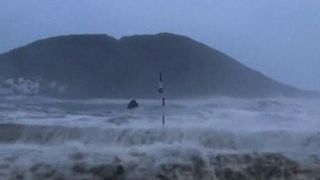 VIDEO | Uraganul Lorenzo ajunge în Irlanda