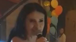 Sorina Pintea - sufletul petrecerii. Ministrul Sănătății a c&acirc;ntat la un eveniment privat