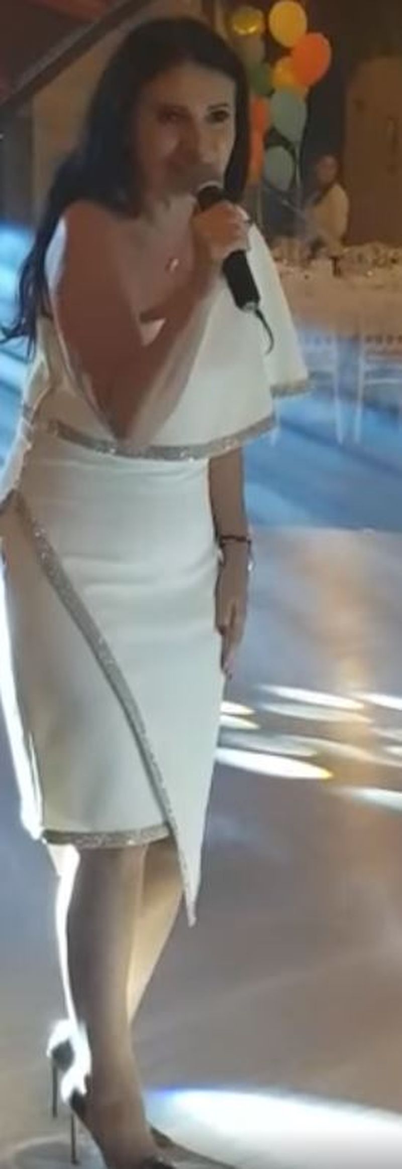 Sorina Pintea - sufletul petrecerii. Ministrul Sănătății a cântat la un eveniment privat