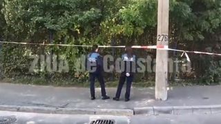  Descoperire șocantă &icirc;n Constanța. Doi tineri au găsit un cadavru &icirc;n stare avansată de putrefacție &icirc;n spatele unui gard