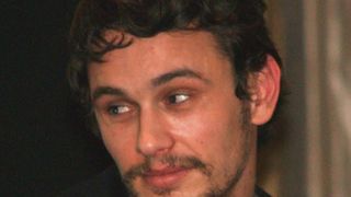 Un anumit regizor și actor acuzat că ține cursuri de actorie pentru a profita de femei