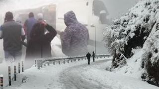 VIDEO | Turiști surprinși de zăpadă