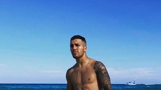 Un fotbalist celebru a murit. Avea 23 de ani și a căzut de la etajul 6