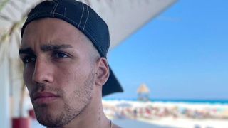 Un fotbalist celebru a murit. Avea 23 de ani și a căzut de la etajul 6