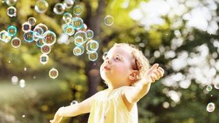 Cazul uluitor al unui copil de 2 ani. A ajuns la spital după ce a &icirc;nghițit săpun lichid ca să facă baloane