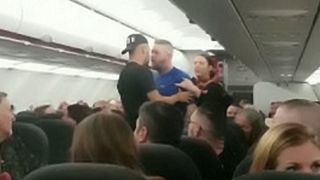 Un avion a aterizat de urgență! Motivul terifiant pentru care nu a putut continua zborul!