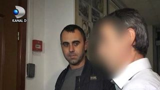 VIDEO | &bdquo;Sechestrat&rdquo; &icirc;n casa iubitei. Ce riscă bărbatul pentru care au intrat &icirc;n alertă sute de polițiști, jandarmi și săteni