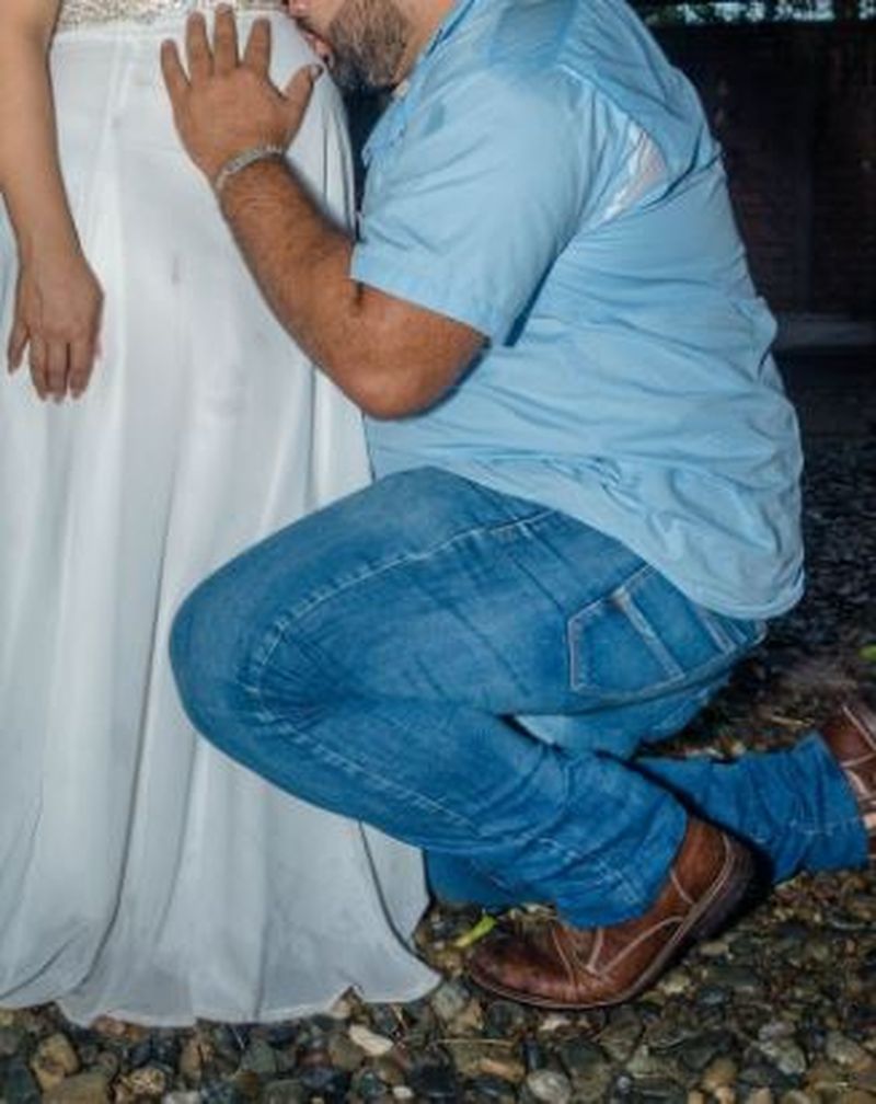 Accident de proporții după ce a depășit pe linie continuă. Bărbatul își ducea soția la spital, să nască