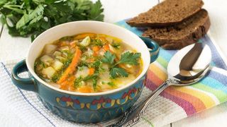 Dieta cu supă de varză. Topești cel puțin 4 kilograme, în doar 7 zile