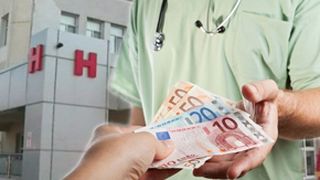 VIDEO | Topul spăgilor în spitalele din România. S-ar fi dat și 8.000 de euro pentru o anestezie