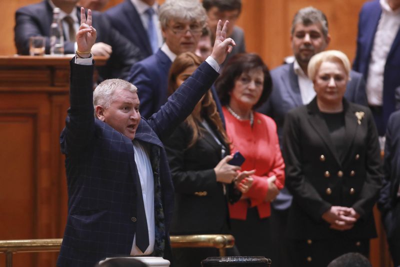 Guvernul Dăncilă a picat