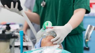 Un t&acirc;năr a murit &icirc;n chinuri groaznice după ce a băut antigel. Motivul &icirc;ngrozitor pentru care a făcut acest lucru!