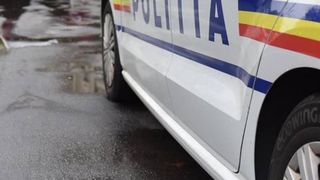 Accident de circulație pe DN2. Au fost implicate trei autoturisme și un microbuz