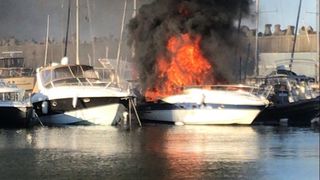 Explozie urmată de un incediu la un iaht aflat &icirc;n Portul Tomis