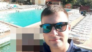 VIDEO | Cine este polițistul care s-a &icirc;mpuşcat &icirc;n cap, la Caracal. Nu era singur &icirc;n apartament c&acirc;nd s-a produs tragedia