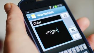 Gestul cutremurător al unei surori. I-a  dat mesaj fratelui ei care  a murit cu șase luni &icirc;n urmă, iar ce a primit este șocant