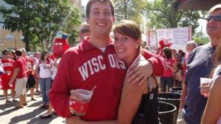 Gestul cutremurător al unei surori. I-a  dat mesaj fratelui ei care  a murit cu șase luni &icirc;n urmă, iar ce a primit este șocant