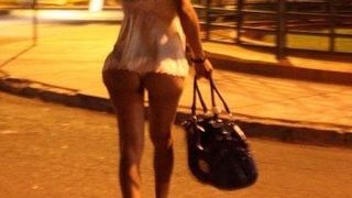 Proxeneții care s-au bătut &icirc;n Piața Constituției, obligau fete să meargă &icirc;n Germania pentru a se prostitua și pentru a se căsători cu indieni