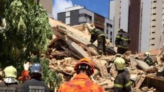 Tragedie &icirc;n Brazilia. Un bloc de șapte etaje s-a prăbușit. Două persoane au murit
