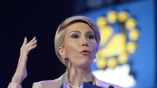 Raluca Turcan: Cu cât întârzie învestirea noului Guvern, cu atât doamna Dăncilă rămâne şi foloseşte banii publici