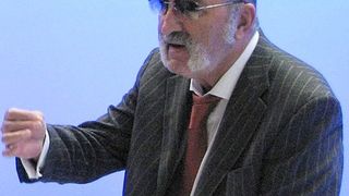 Cel mai bogat om din Rom&acirc;nia atac dur la adresa Guvernului. Ion Țiriac dă replica