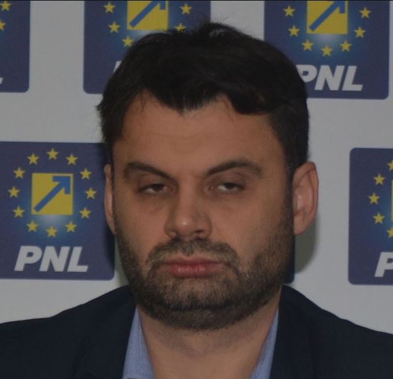 Tăieri drastice din salariu, vezi care sunt românii care rămân fără un sfert din bani