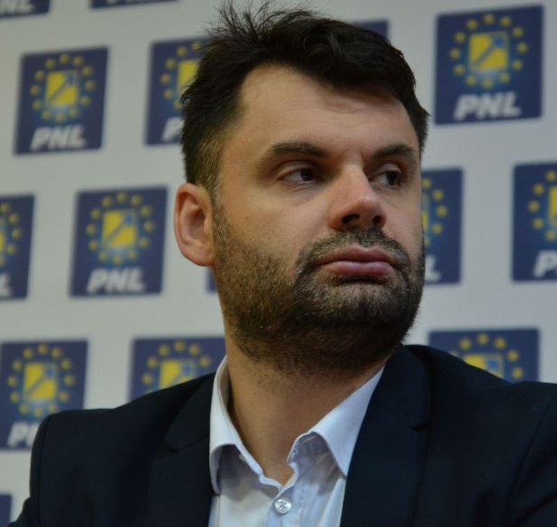 Tăieri drastice din salariu, vezi care sunt românii care rămân fără un sfert din bani