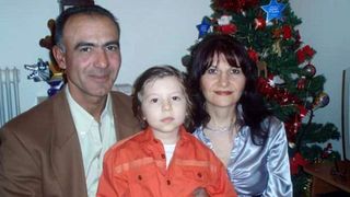 Tragedie fără margini &icirc;n Constanța: Doi părinți și-au pus capăt zilelor c&acirc;nd fiul lor a murit de cancer