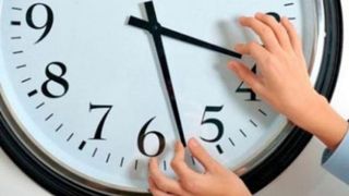 C&acirc;nd se schimbă ora
