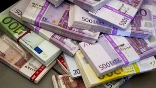 Euro se apropie de 4,76 lei, la cel mai mare nivel din ultimele 5 luni