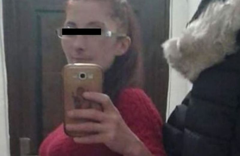 Gest macabru făcut de o mamă în baie. A născut un bebeluș, apoi l-a aruncat într-un coș cu rufe murdare