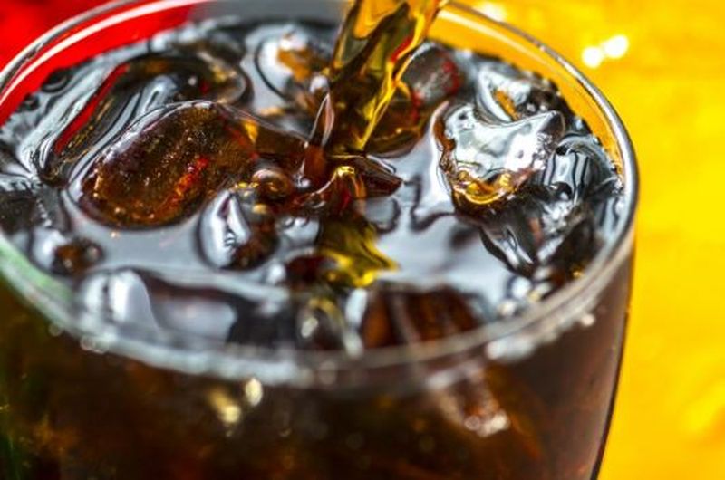 Descoperire șocantă la un KFC din București!!! Gheața din sucuri este contaminată cu bacterii coliforme și enterococi