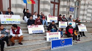 Proteste &icirc;n toată țara pentru Sorina, &icirc;nainte de procesul pentru anularea adopției